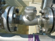 Montáž potrubních rozvodů čpavku a čpavkové vody v areálu stáčírny kyselin